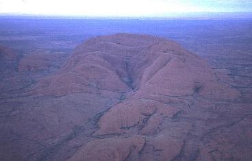 "The Olgas" fotografiert aus einer Cessna / Matthias